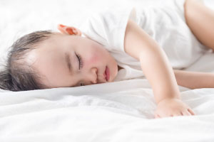 睡觉鼾声如雷？潜在的风险可能正在向你靠近！