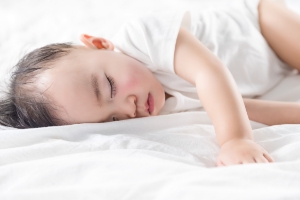 孩子睡觉空调要开在多少度会比较合适呢
