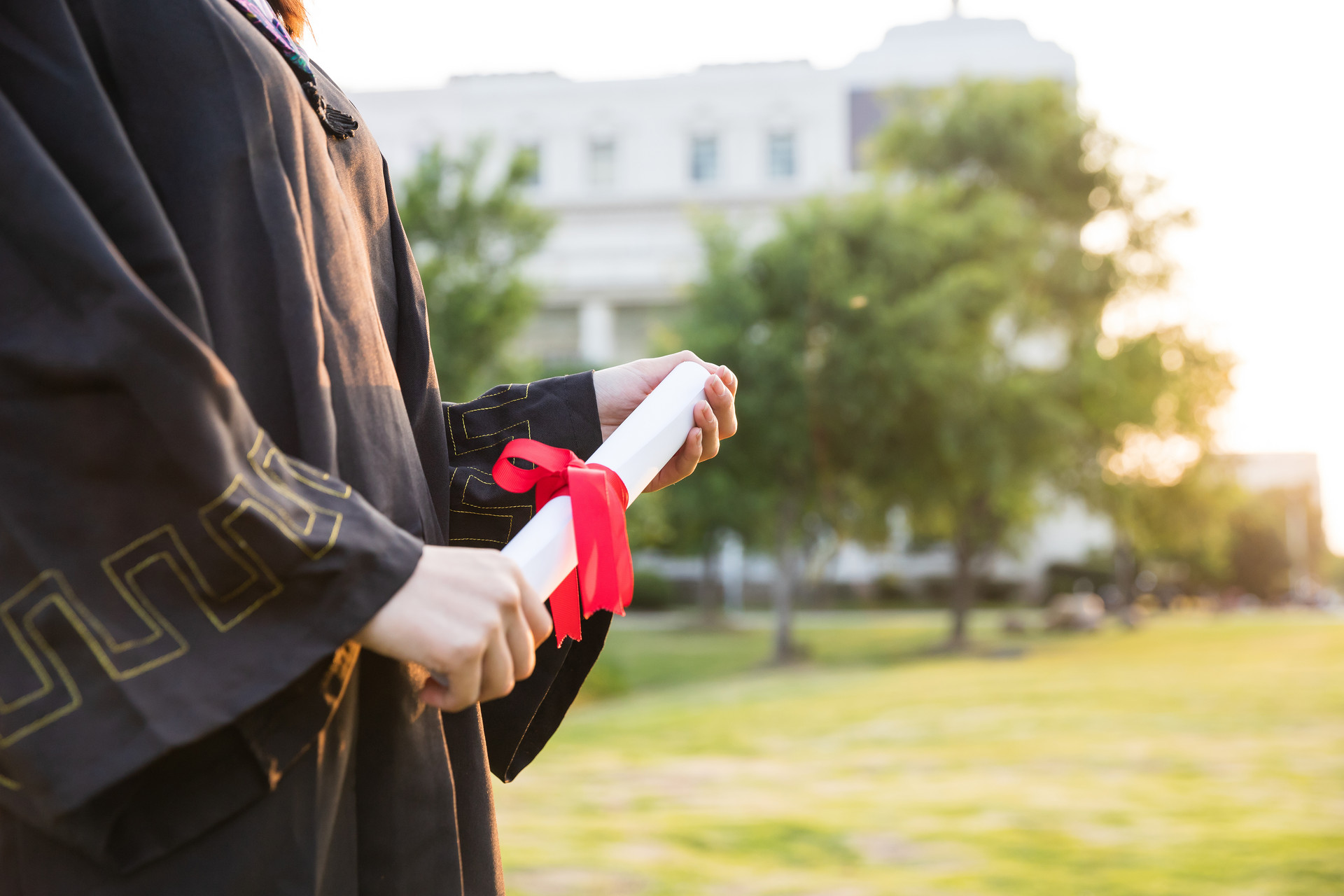 贫困生别担心，国家助学圆你大学之梦！